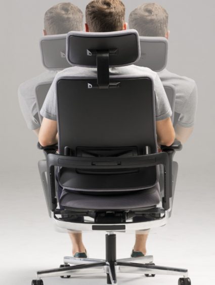 Ergonomischer Bürostuhl mit verstellbarer Rückenlehne Ergonomischer Bürostuhl mit verstellbarer Rückenlehne