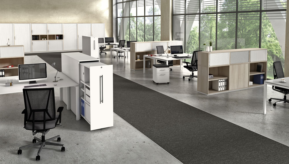 Open-Space Arbeitsplätze und Büroeinrichtung – Bürowelt design Großraumbüro mit modernen Open-Space-Arbeitsplätzen, Schreibtischen und Stauraumlösungen